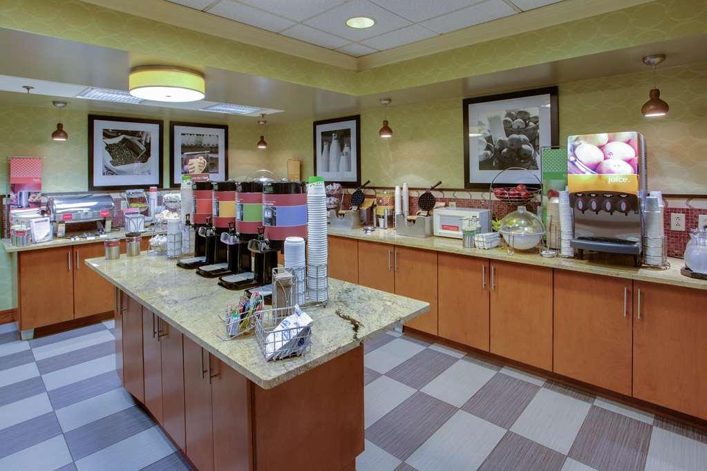 Hampton Inn Williamsport Restaurant photo