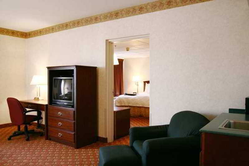 Hampton Inn Williamsport Room photo